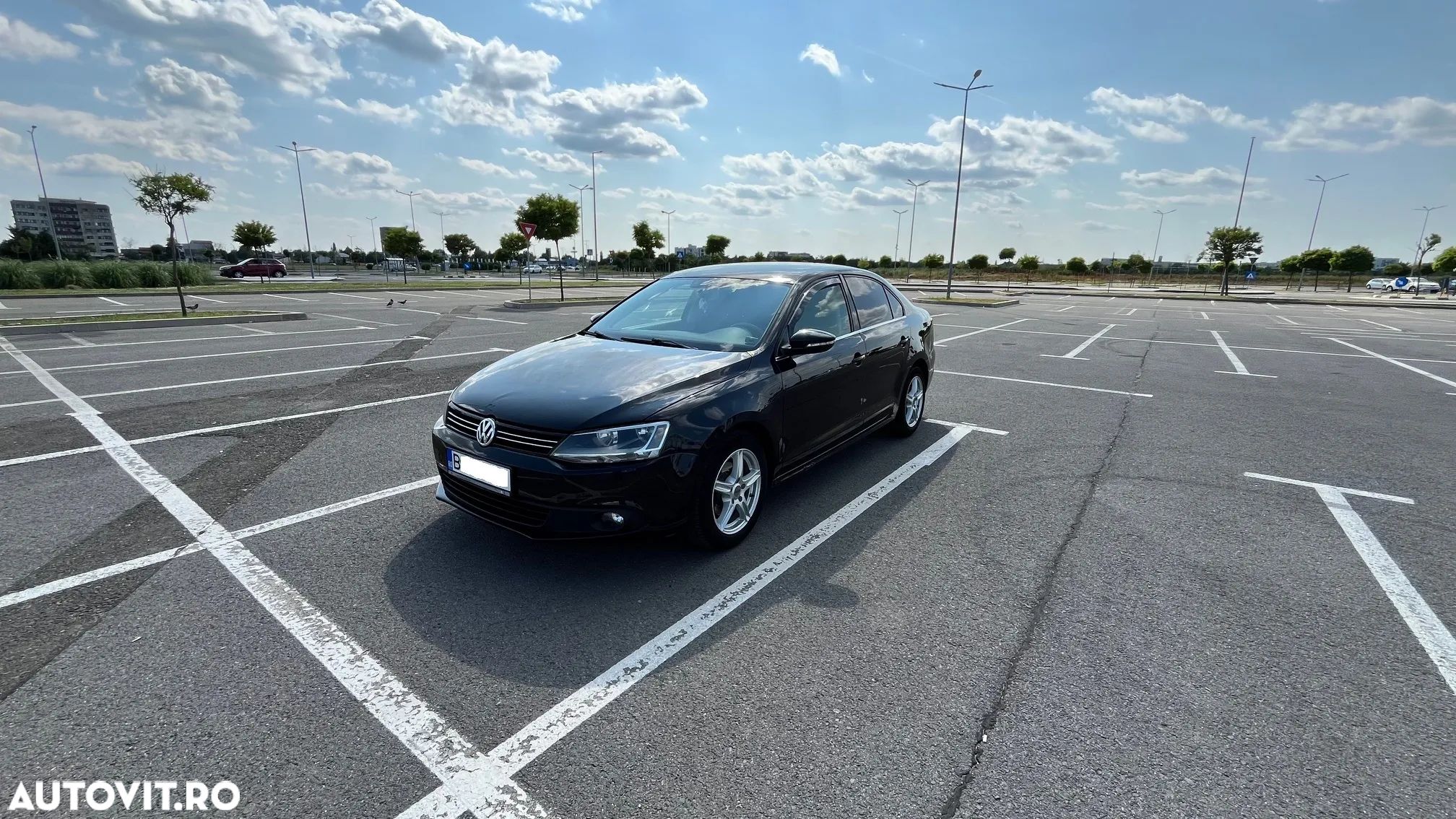 Volkswagen Jetta 1.6 TDI DPF Trendline - 1