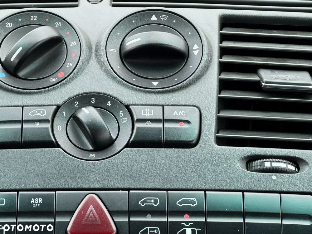 Mercedes-Benz Vito - 30