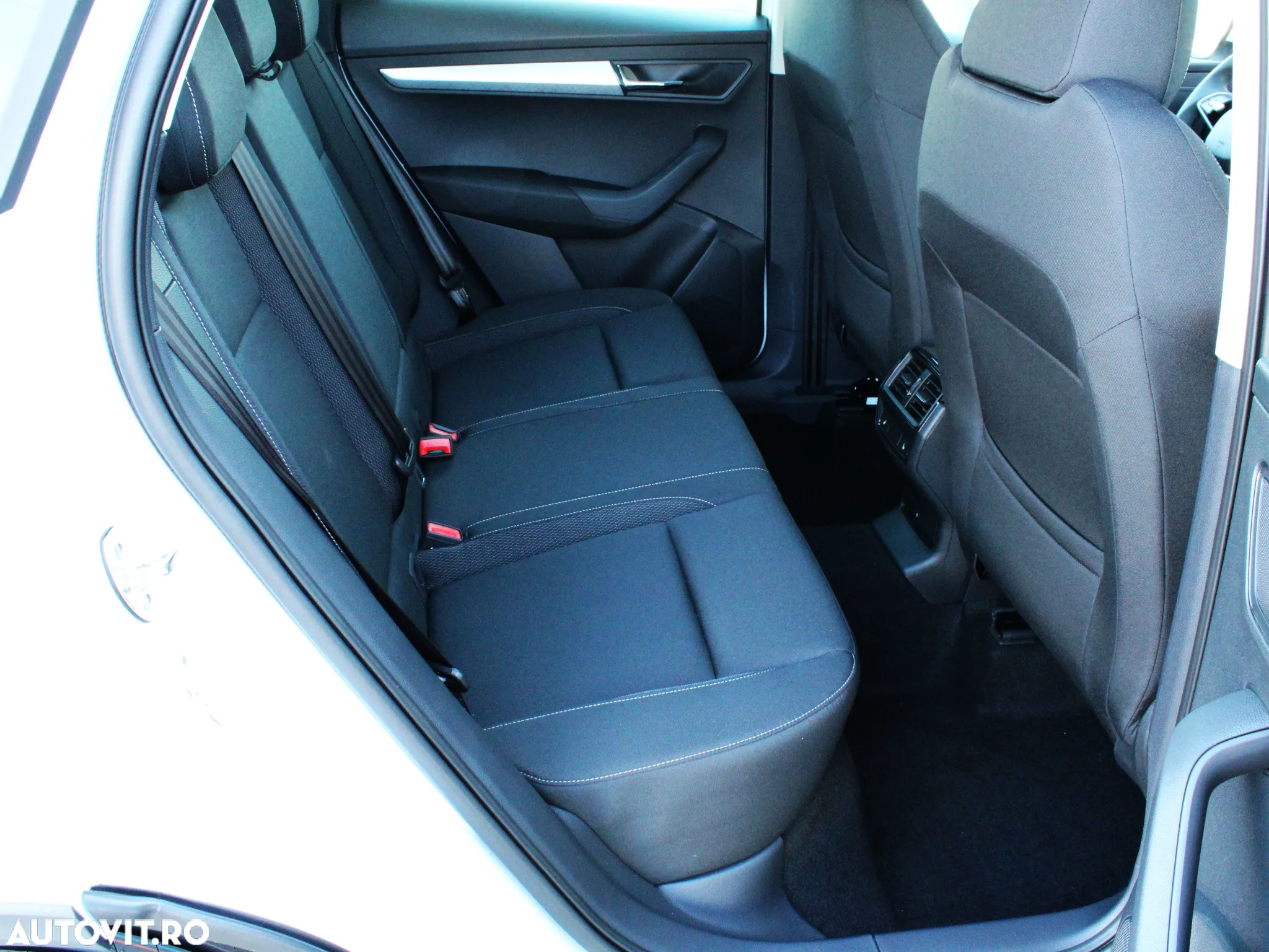 Skoda Karoq 1.5 TSI DSG Selection - 12
