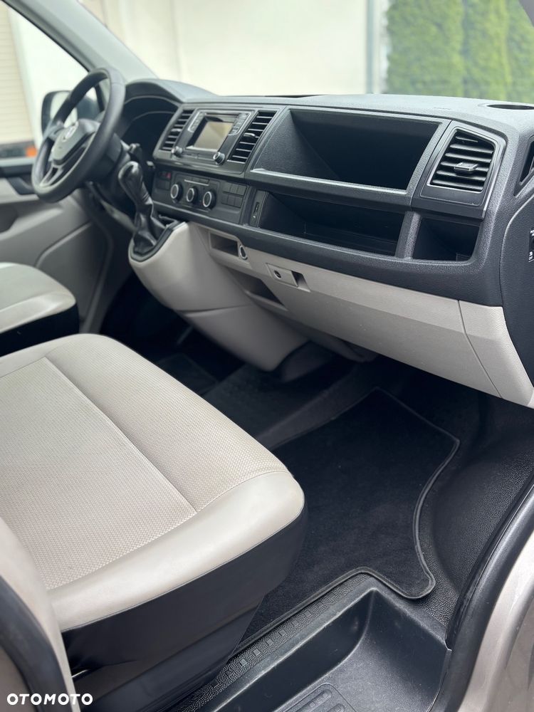 Volkswagen Transporter T6 - 17