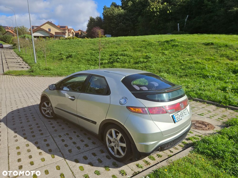 Honda Civic 1.8 Executive - 5