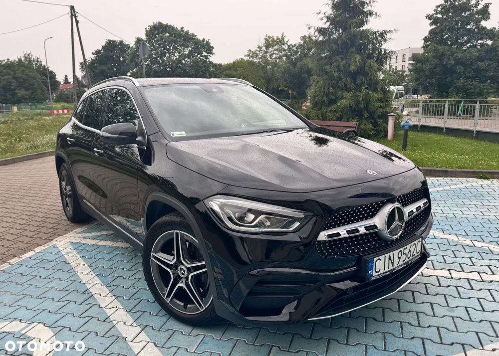 Mercedes-Benz GLA 200 AMG Line - 1