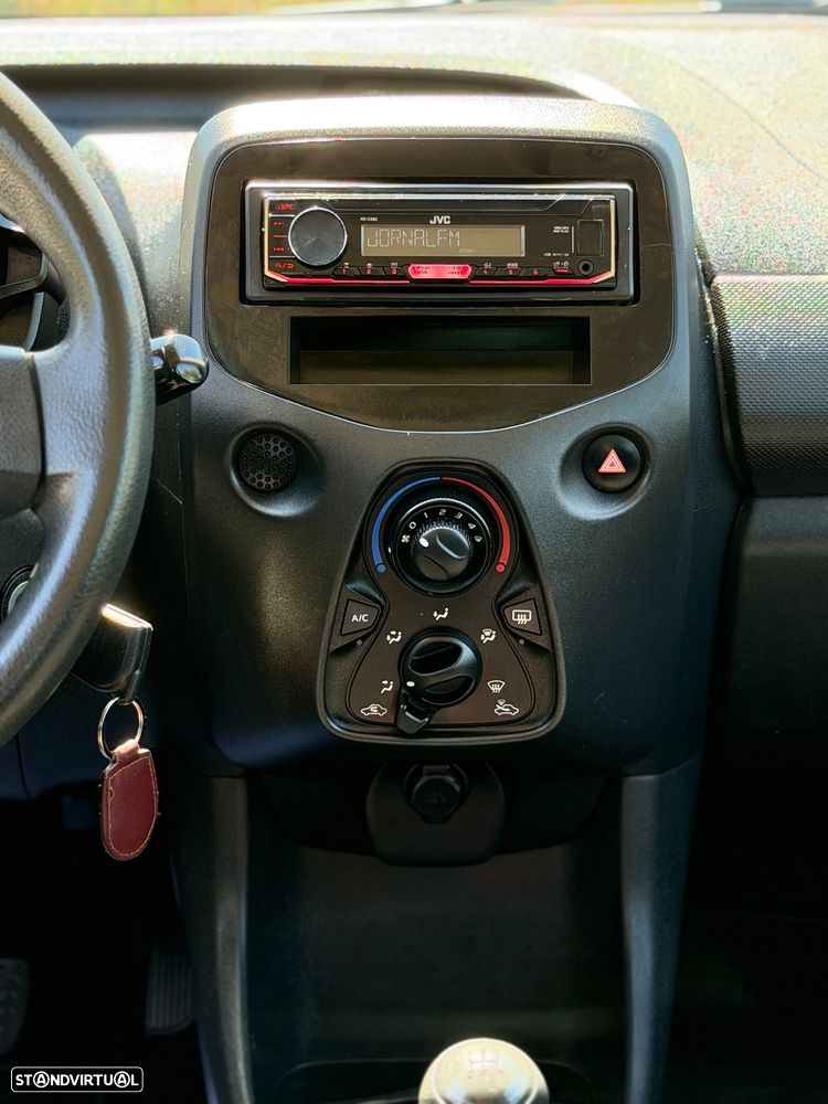 Toyota Aygo - 13