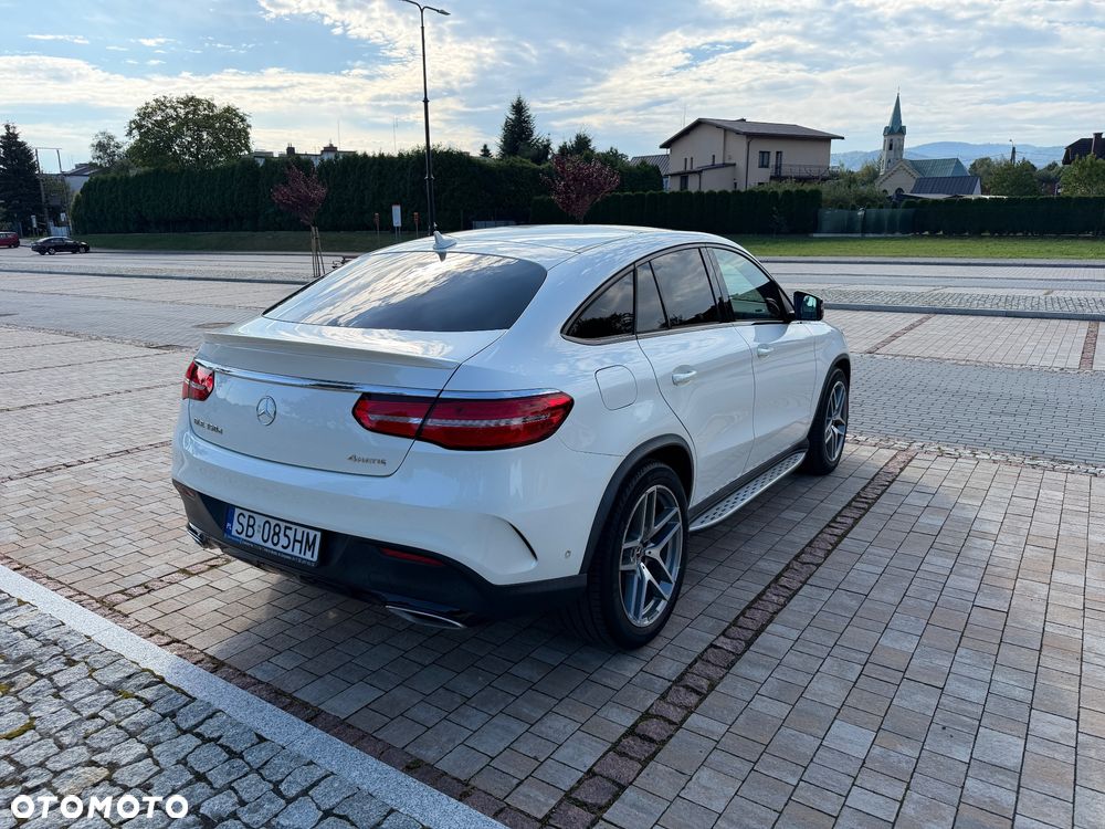 Mercedes-Benz GLE - 10