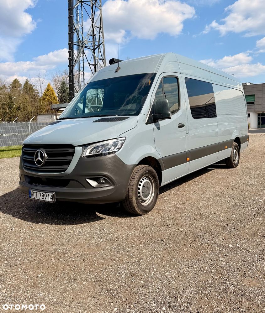 Mercedes-Benz Sprinter - 2