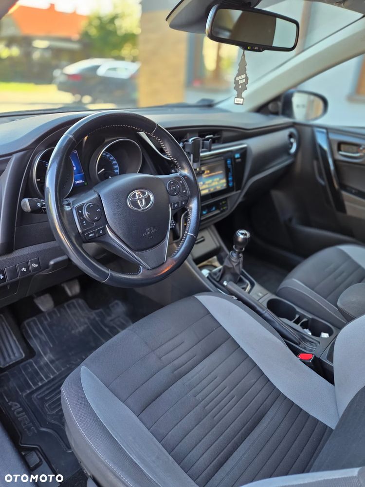 Toyota Auris 1.4 D-4D Premium - 5