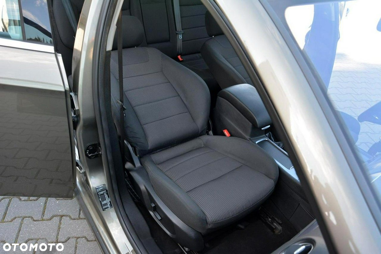 Ford Mondeo 2.0 EcoBoost Titanium - 17