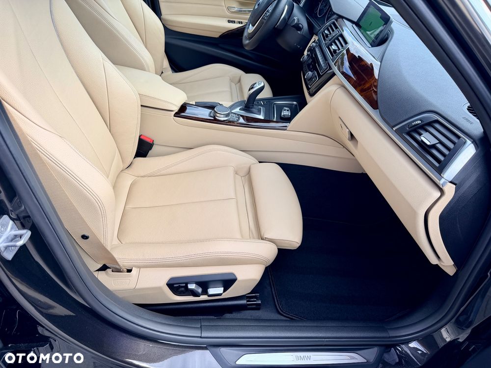 BMW Seria 3 330i Luxury Line - 39