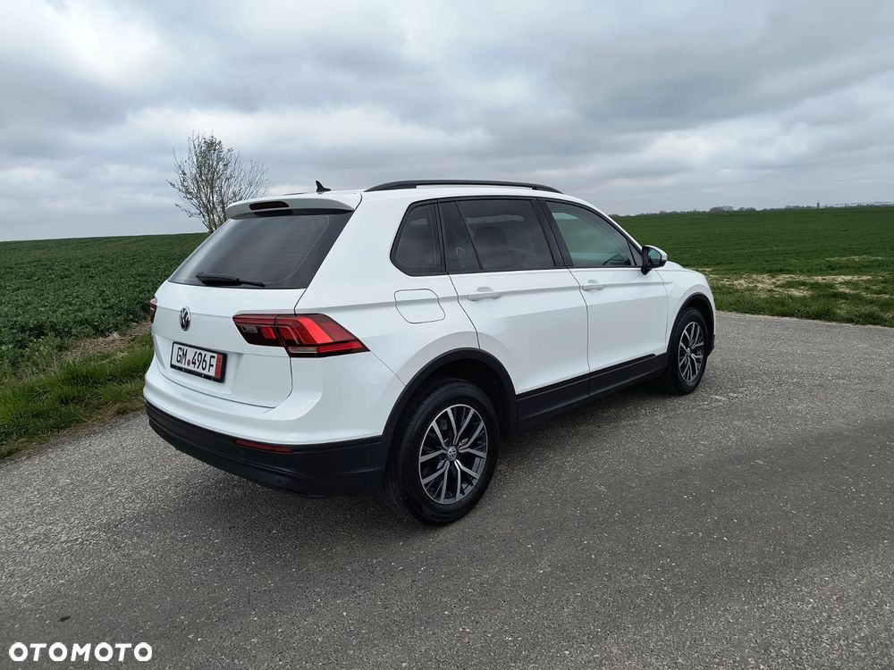 Volkswagen Tiguan 2.0 TDI SCR 4MOTION BlueMotion Technology DSG Sport & Style - 4