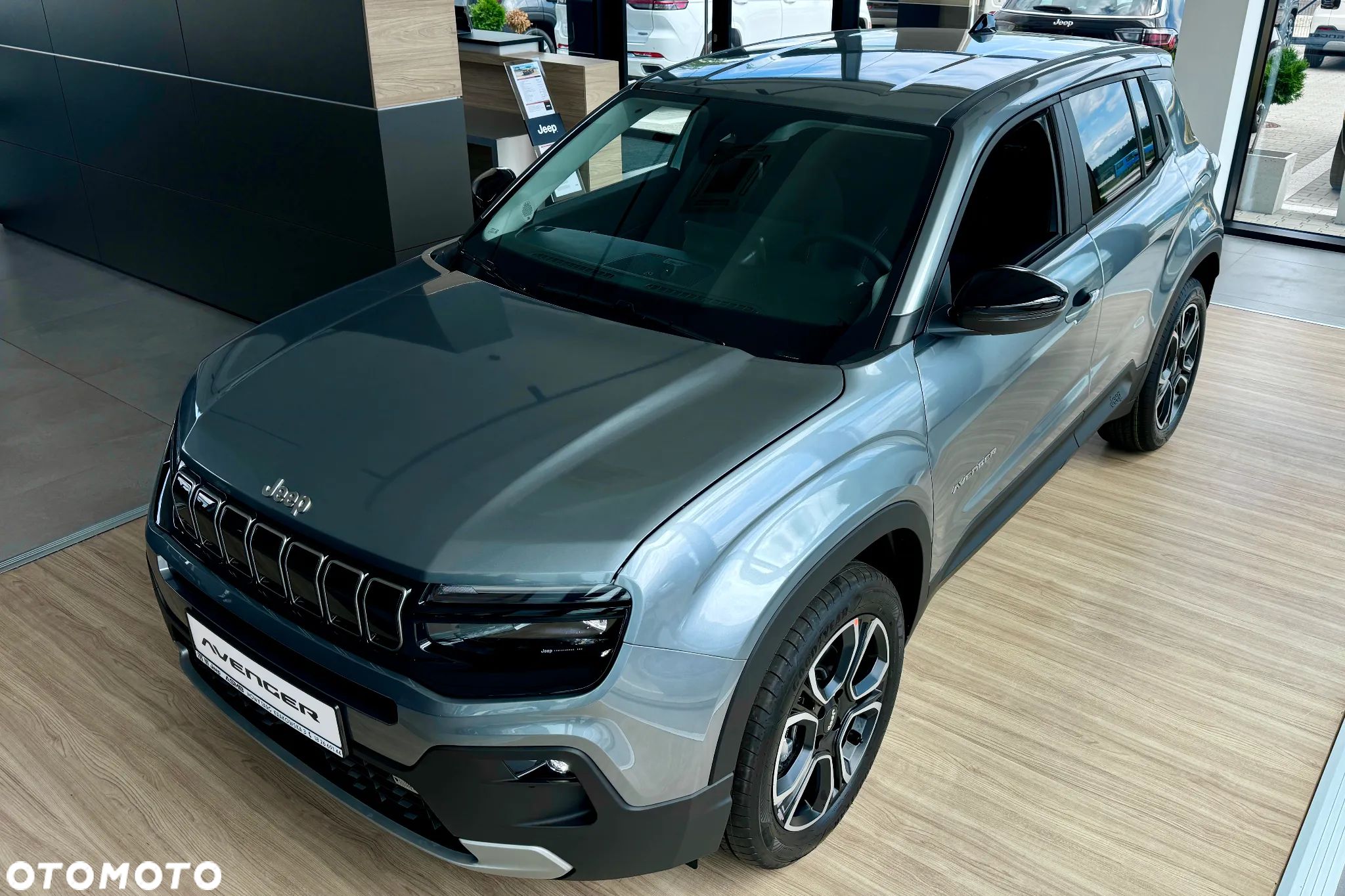 Jeep Avenger 1.2 T3 mHEV Altitude FWD eDCT6 - 1