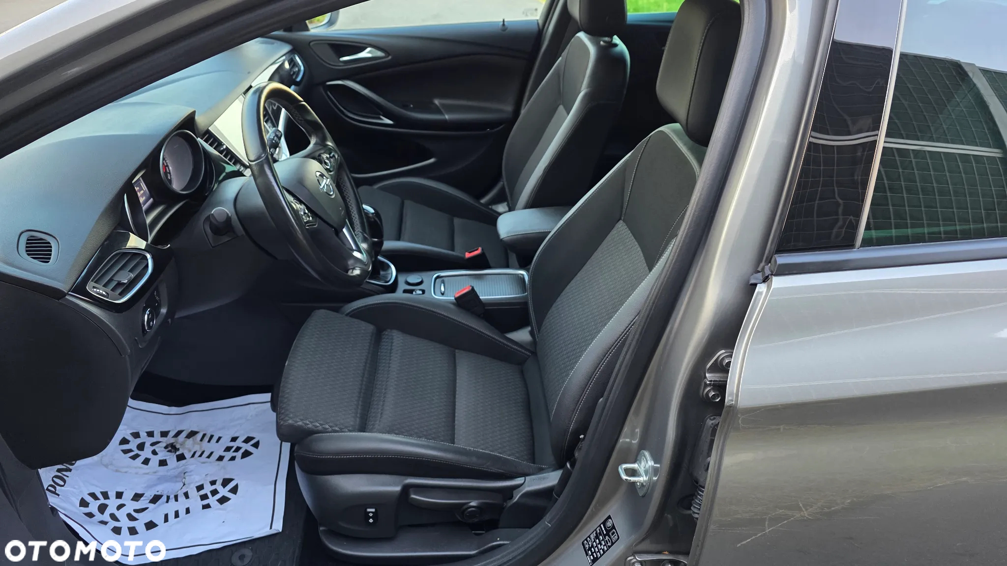 Opel Astra 1.4 Turbo Start/Stop Sports Tourer Edition - 19