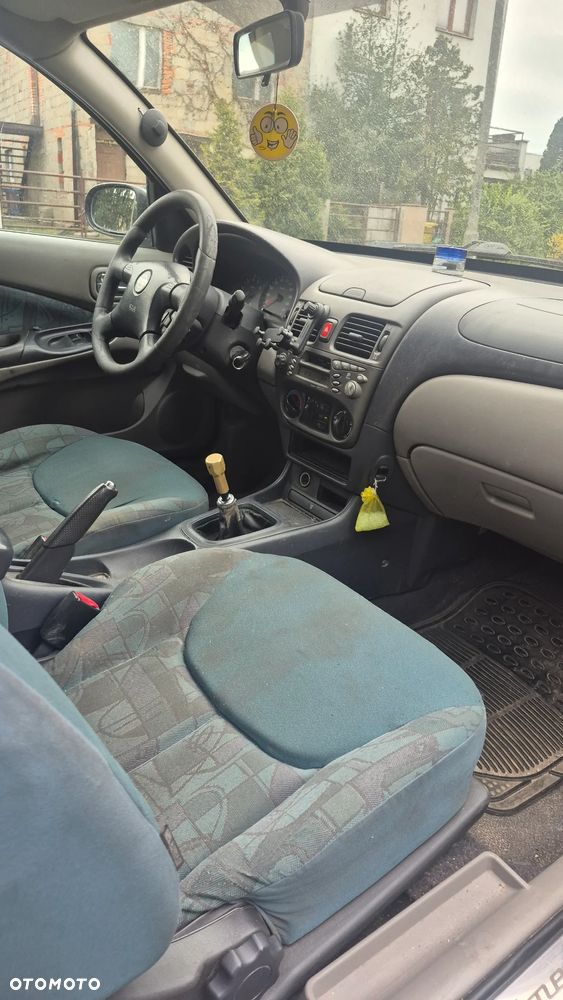 Nissan Almera 1.5 Comfort High - 8