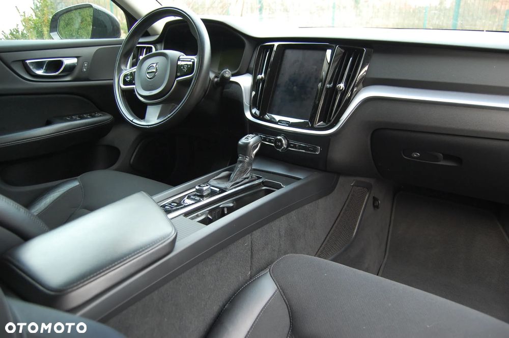 Volvo V60 Cross Country D4 AWD Geartronic Pro - 22