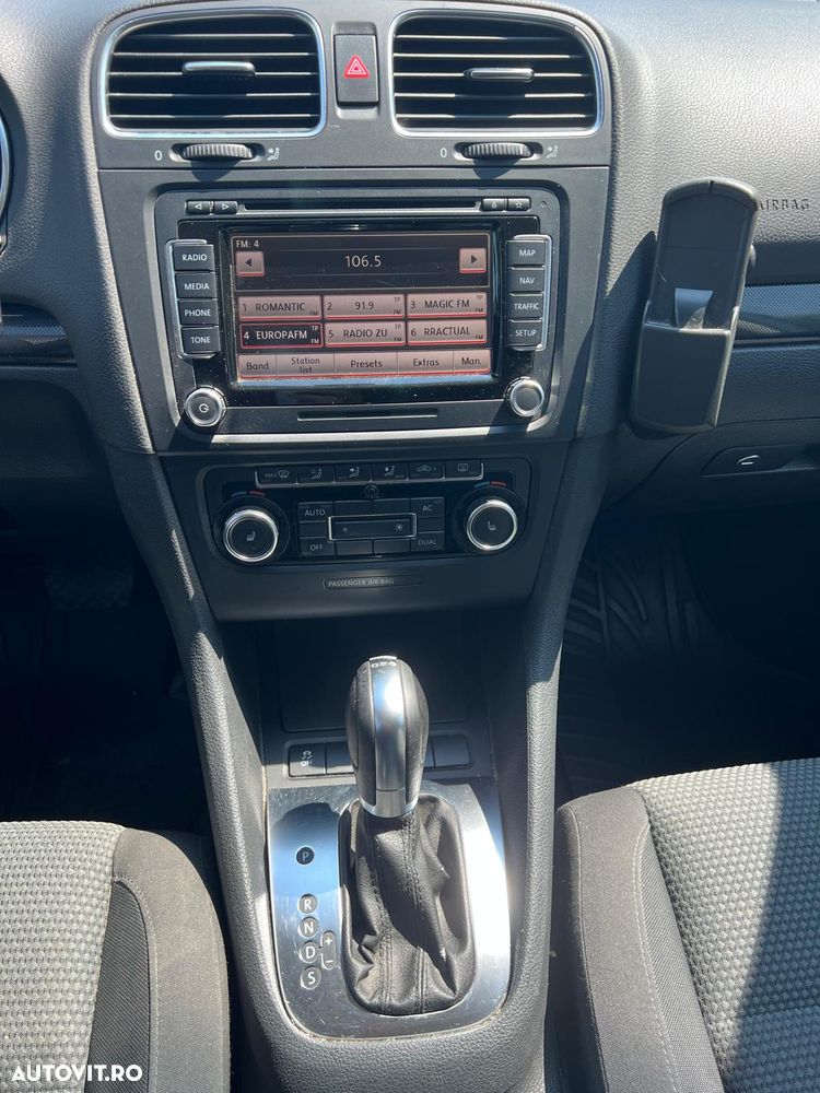 Volkswagen Golf 2.0 TDI DPF BlueMotion Technology DSG Comfortline - 8