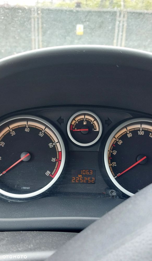 Opel Corsa - 4