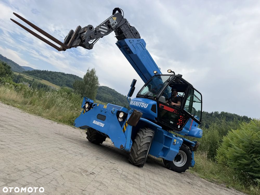 Manitou MRT 1840 Ładowarka Teleskopowa Obrotowa ROTO Dźwig Zwyżka 18 metrów wysuw. 4 tony Udźwig! Maszyna nie różni się od Nowej z Salonu! 2022rok, 1600 mtg.  Pilot zdalnego sterowania! Widły.  Aktualna DEKRA 2027 rok. skręt 4 koła KRAB. Auto-poziomowanie! małe gabaryty maszyny. Mała waga a potężny zasięg i udzwig! Pełna Dokumentacja do maszyny z serwisów CE itd! Maszyna po wszystkich Możliwych serwisach do 2027 roku. Wielka okazja. Ładowarka sprowadzona z Norwegii. Pracowała sporadycznie i lekko w urzędzie miejskim! Zerowe zużycie! - 37