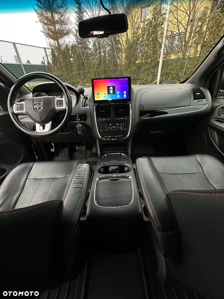 Dodge Grand Caravan 3.6 R/T - 17