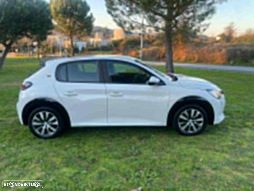 Peugeot e-208 Style - 22