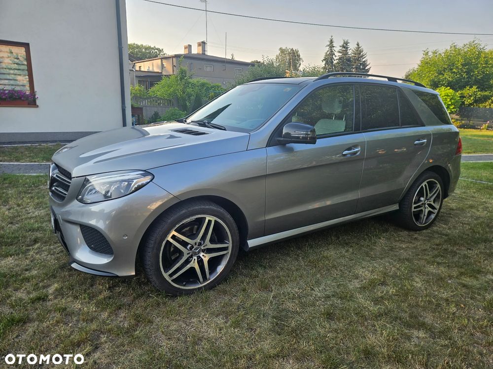 Mercedes-Benz GLE - 10