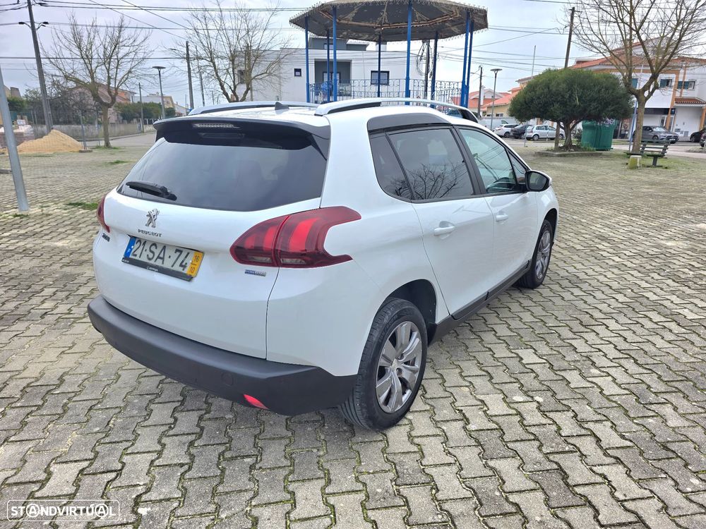 Peugeot 2008 1.2 PureTech Style - 4