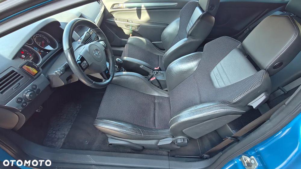Opel Astra OPC - 8