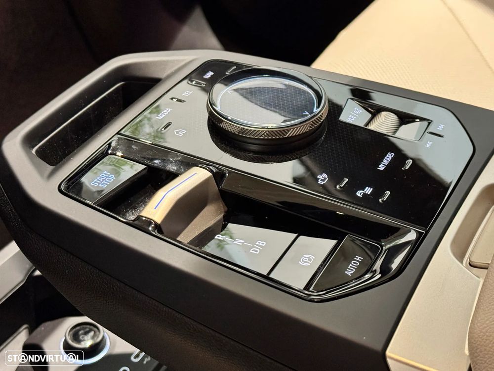 BMW iX xDrive40 - 21