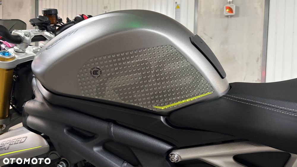Triumph Speed Triple - 13