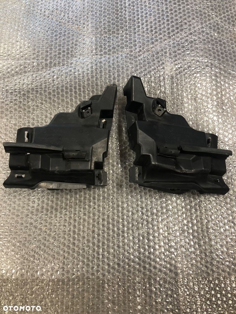 MERCEDES C KLASA W206 AMG KIEROWNICA POWIETRZA PRAWA LEWA A2068850702 A2068850802