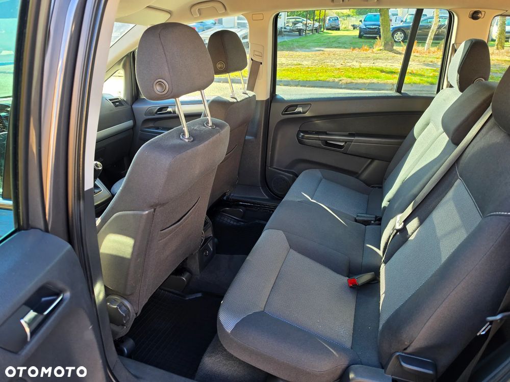 Opel Zafira - 16