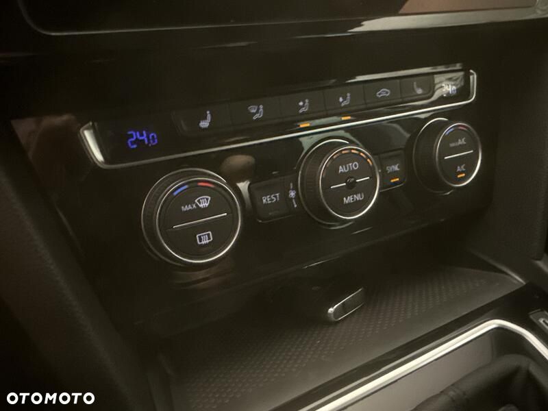Volkswagen Passat - 18