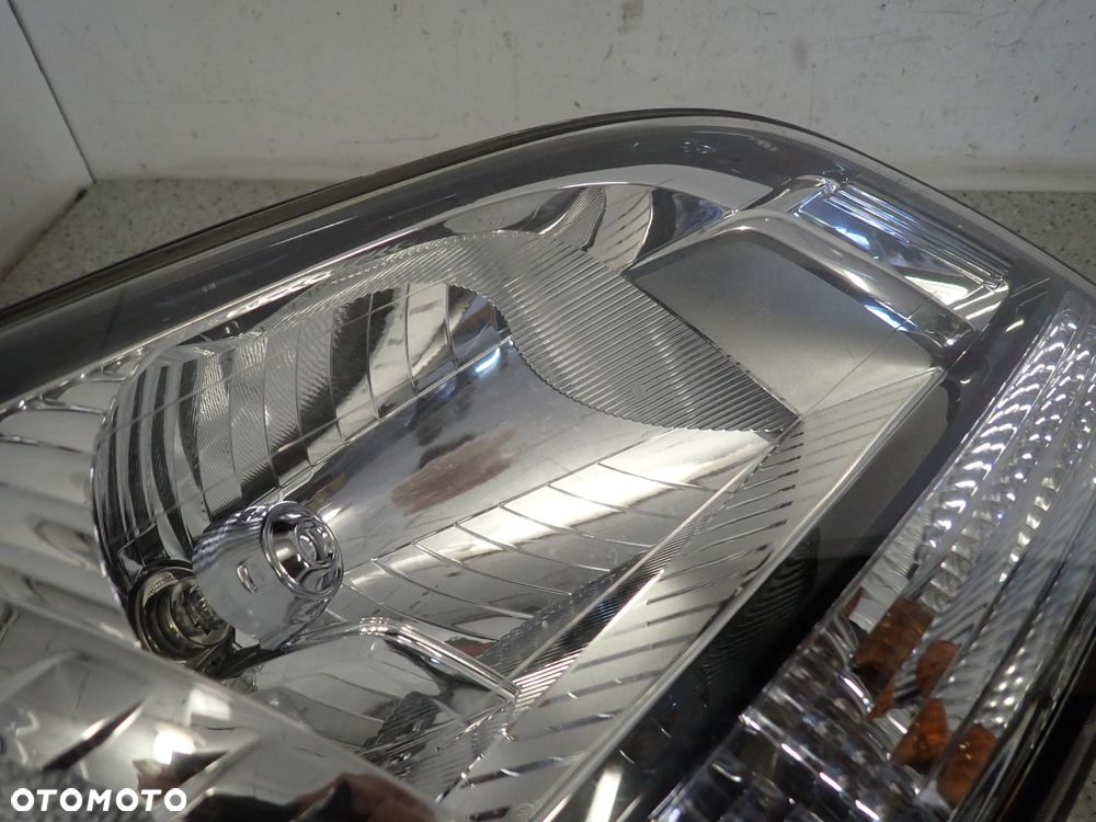 CHEVROLET ORLANDO 10- LAMPA PRZEDNIA PRAWA REFLEKTOR PRAWY - 6