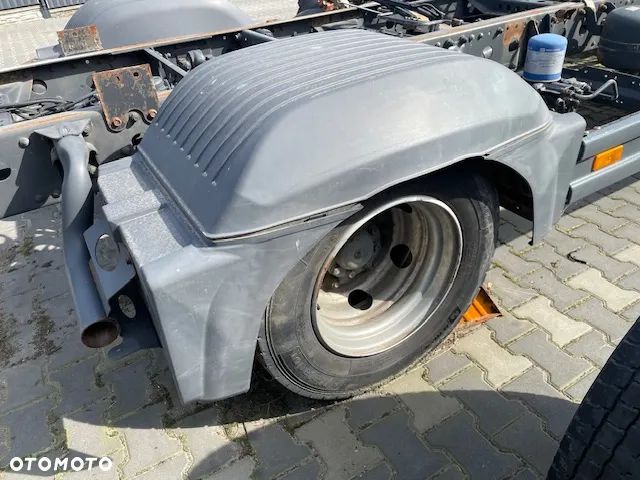 Błotnik / Nadkole / Chlapacz – Mercedes Atego 17.5" - 4
