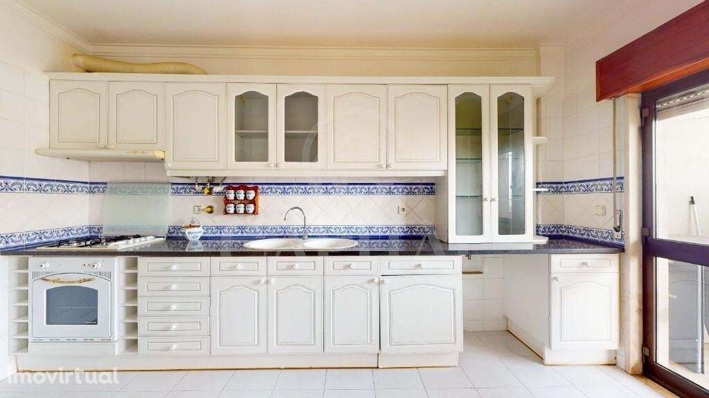 T2 Luminoso com Lareira e Varandas | 6.º Andar com Elevador - Grande imagem: 4/24