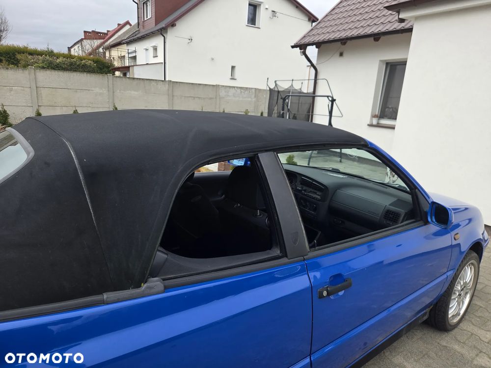 Volkswagen Golf 1.6 - 23