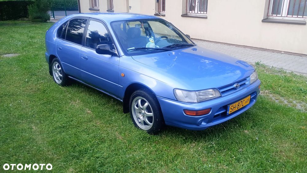 Toyota Corolla - 1