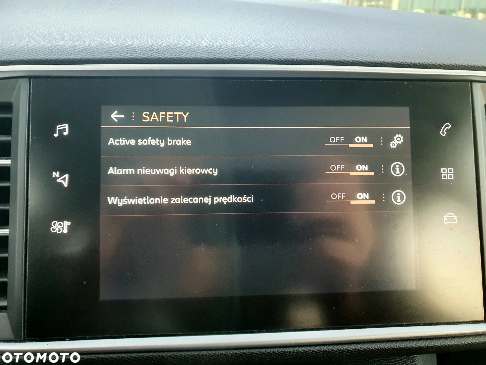 Peugeot 308 1.5 BlueHDi Allure Pack S&S - 19