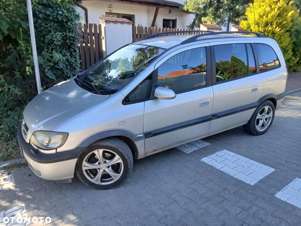 Opel Zafira 2.2 Elegance - 1