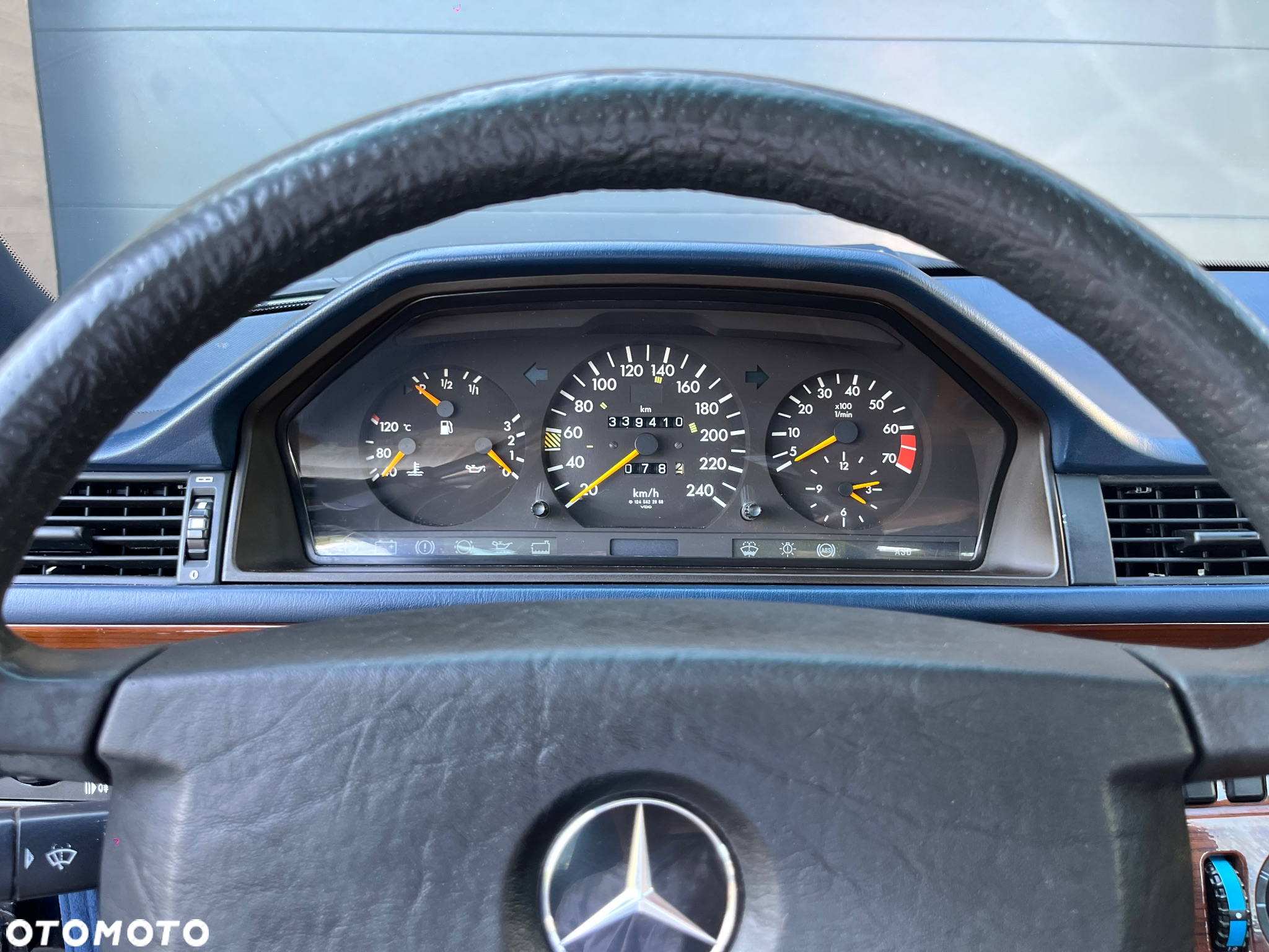 Mercedes-Benz W124 (1984-1993) - 25