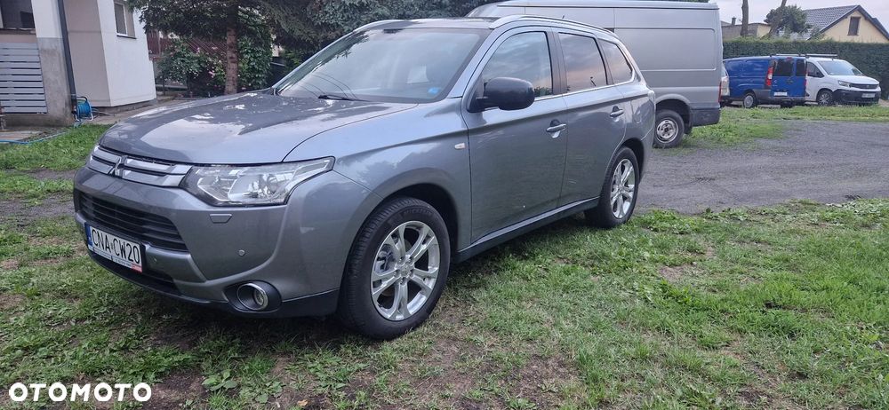 Mitsubishi Outlander 2.0 City Style 2WD - 2