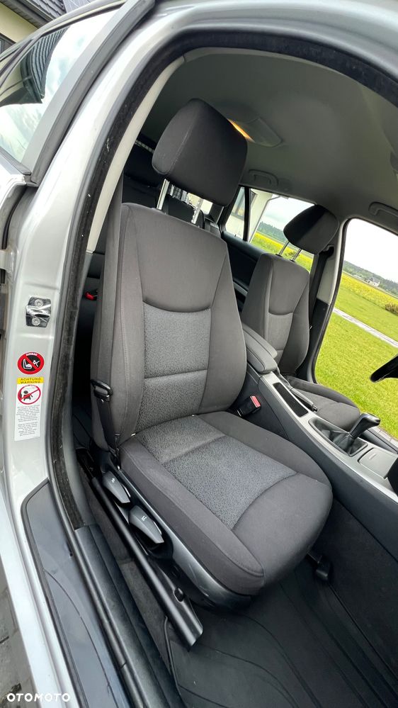 BMW Seria 3 320i - 24