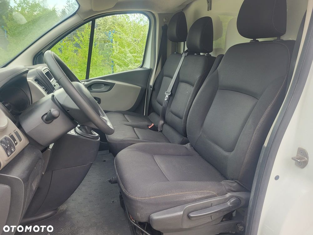 Renault Trafic III 2015r 273 tyś Izoterma chłodnia Mroźnia Sklep Food Truck Agregat zasilanie 230V Trafik - 21