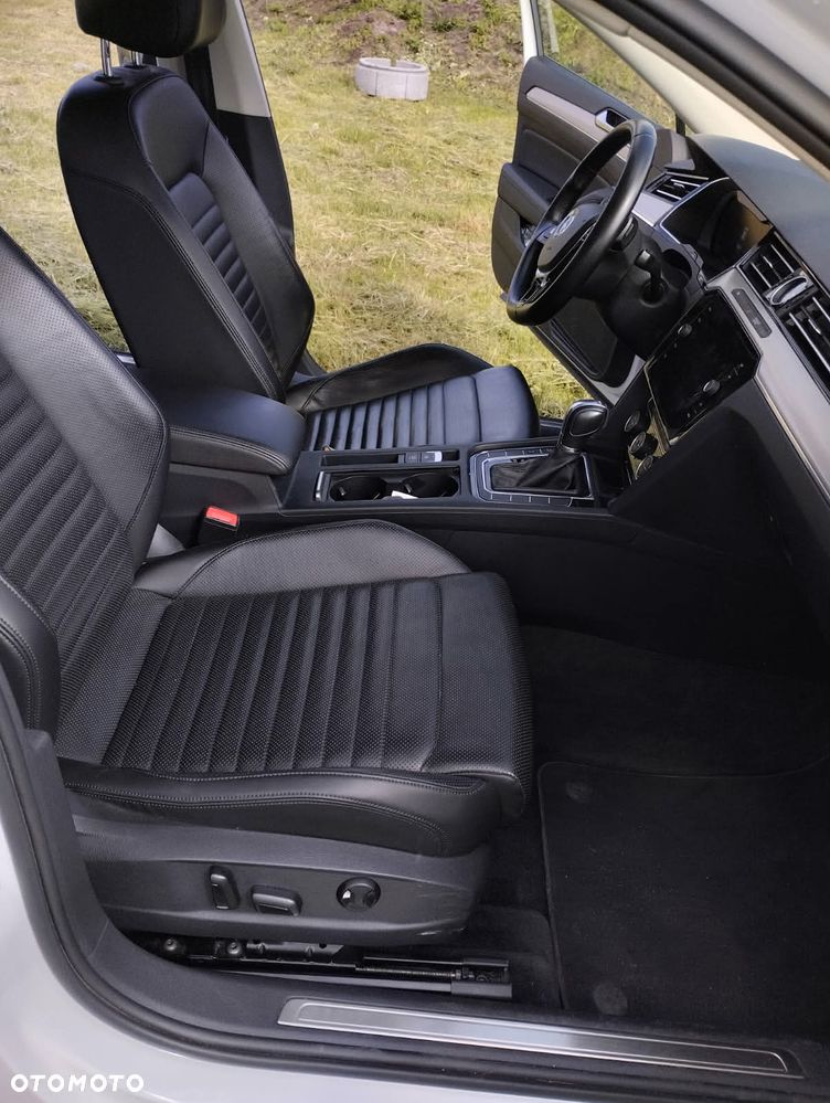 Volkswagen Passat 2.0 TSI BMT Highline DSG - 11