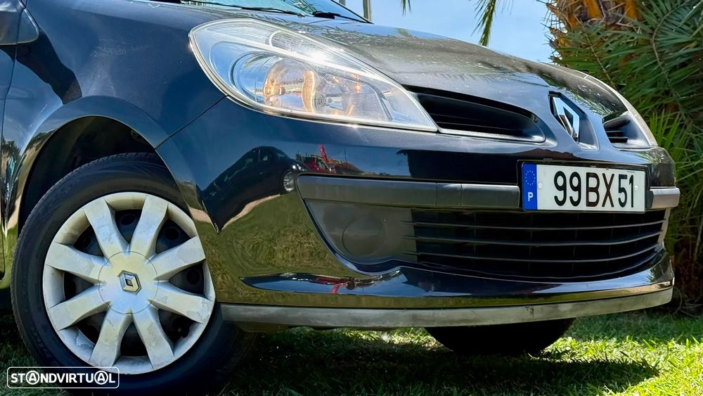 Renault Clio 1.2 16V Confort Dynamique - 1