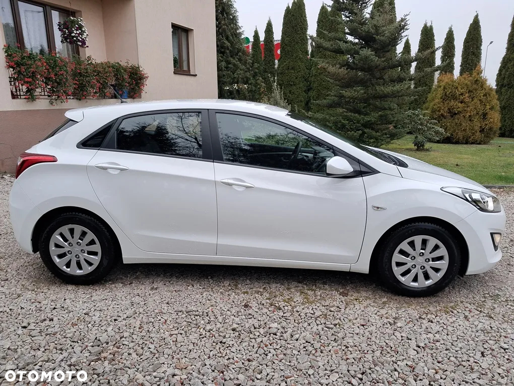 Hyundai i30 1.4 Passion - 8