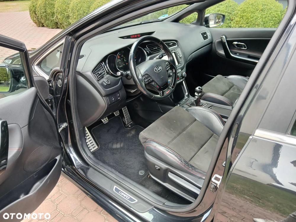 Kia Ceed 1.6 T-GDI GT - 15