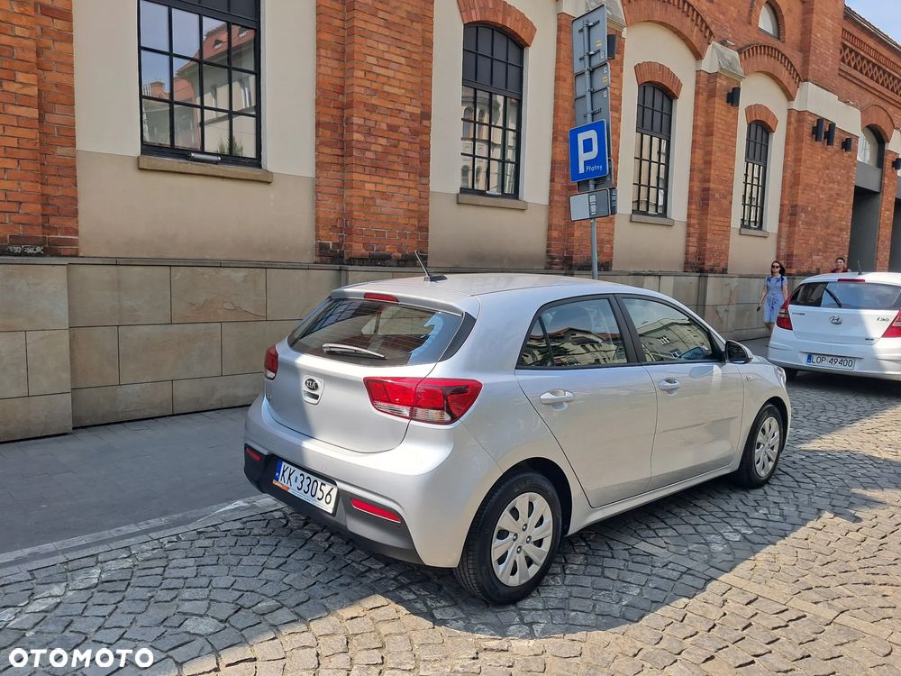Kia Rio 1.2 M - 8