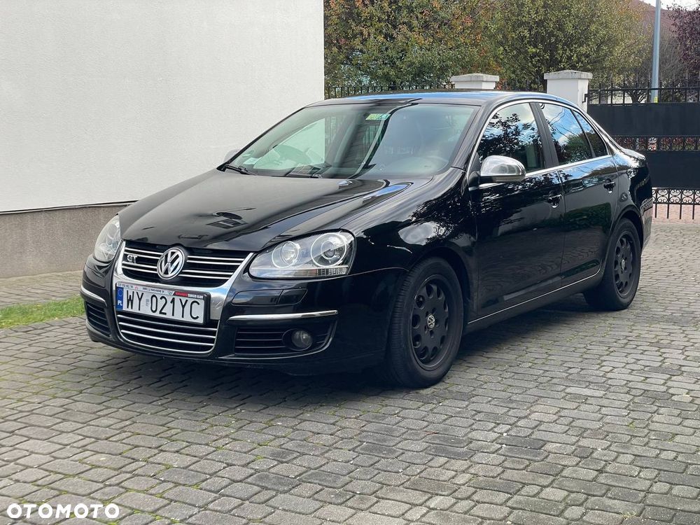 Volkswagen Jetta 2.0 TDI DPF Sportline - 1