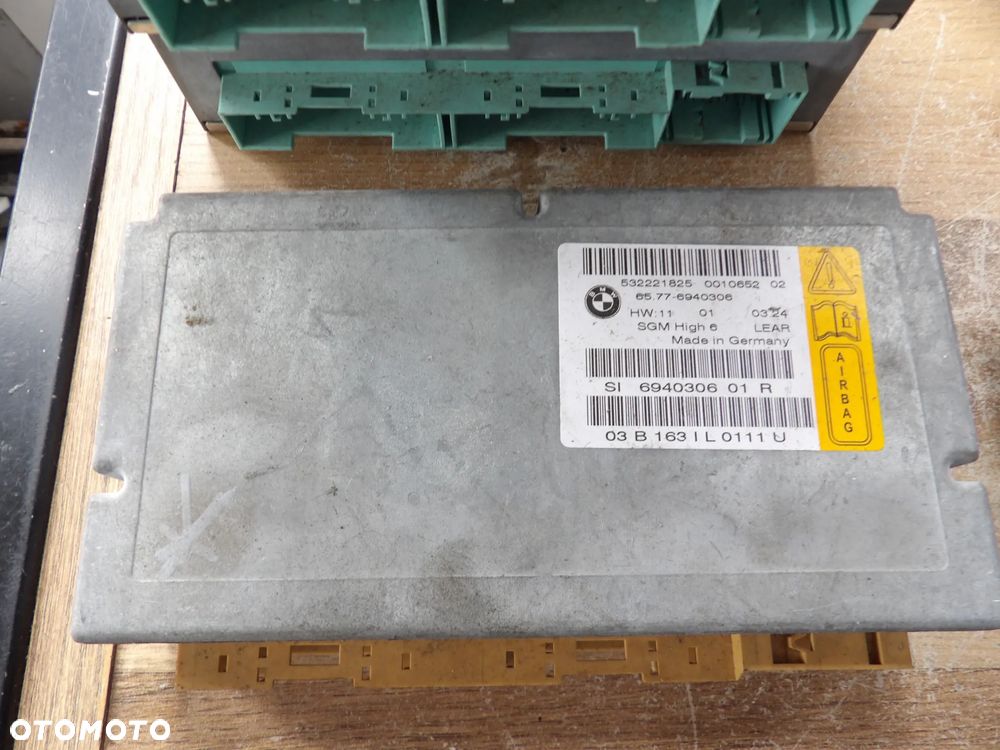 BMW - E60,E61 - MODUŁ , STEROWNIK PODUSZEK POWIETRZNYCH - AIRBAG - 6940306 - 1
