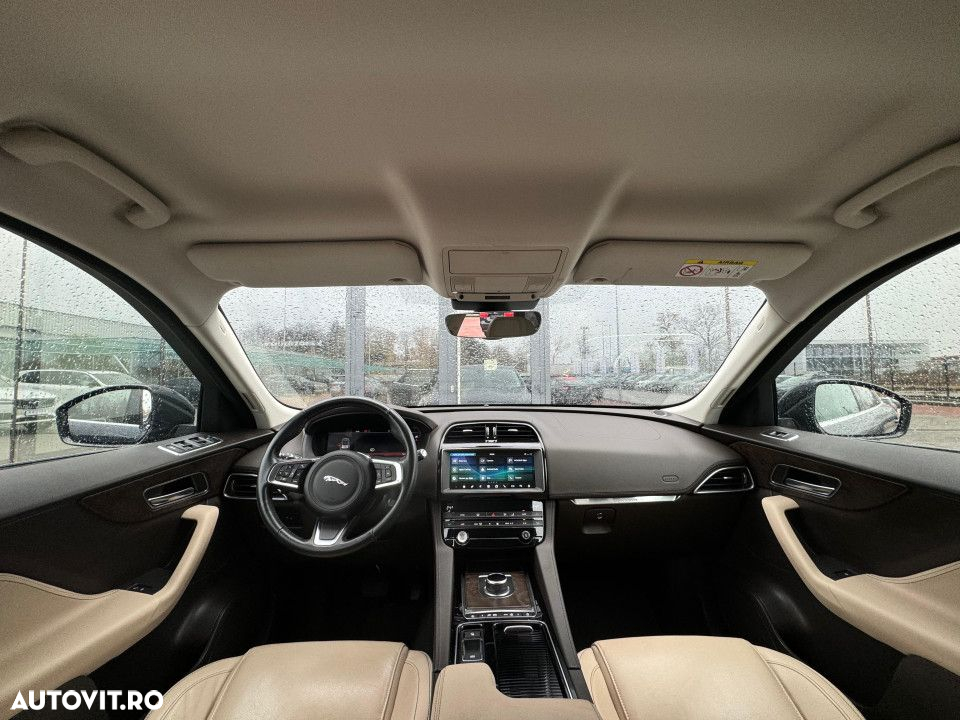 Jaguar F-Pace 20d AWD Aut. Prestige - 12