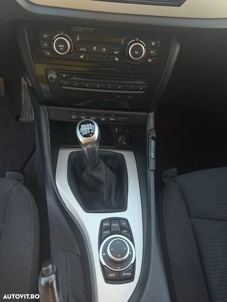 BMW X1 xDrive20d - 10